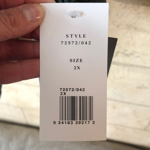 Windbreaker Jacket / Coat - Picture 5 of 13